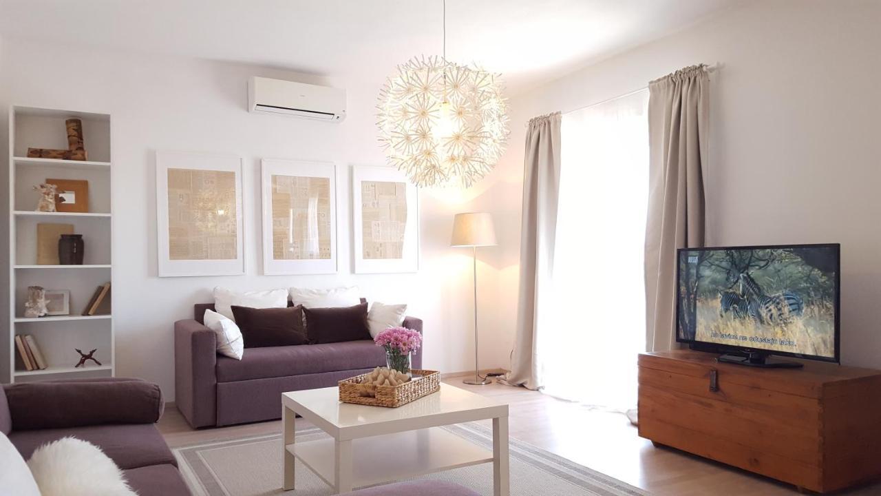 Skenza's Loft Near And Center