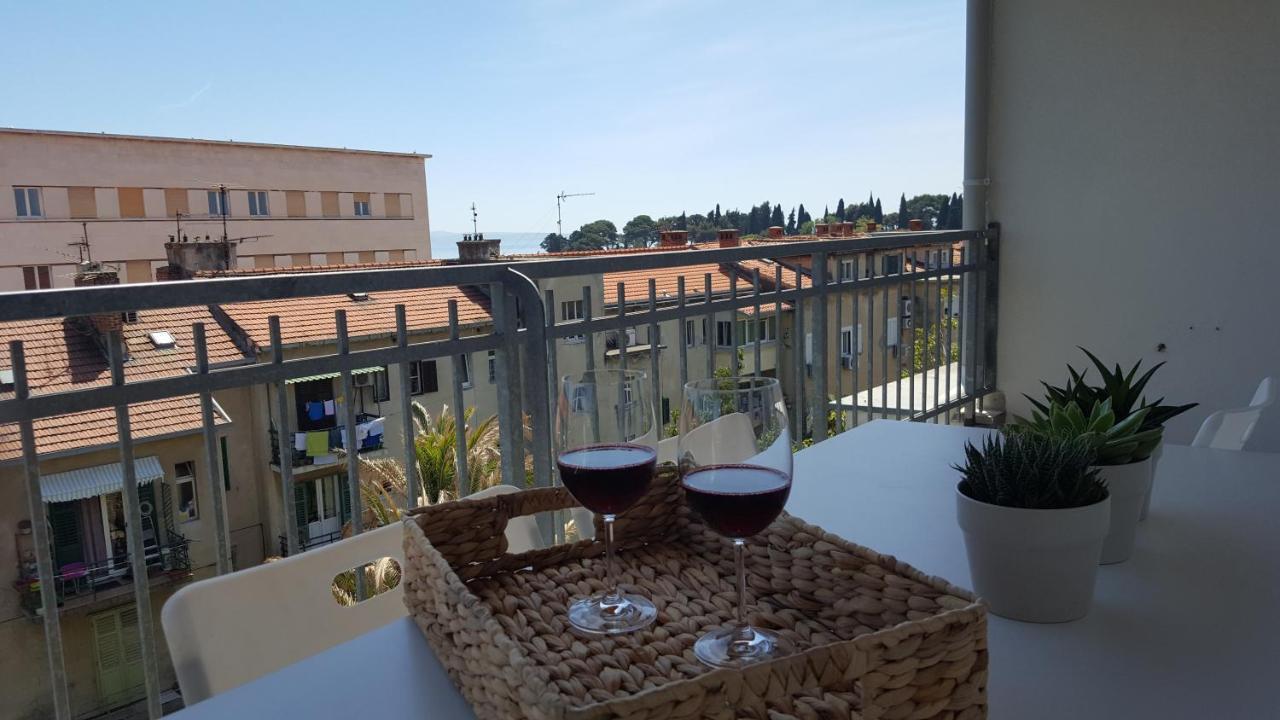 Apartment Skenza's Loft Near And Center Split